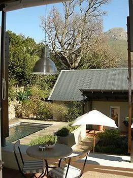 Four Rosmead Boutique Guesthouse Cape Town 4*,
